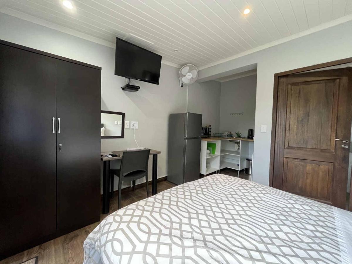 Halleria Self Catering Вайт-Рівер Екстер'єр фото